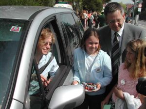 Süßigkeiten für verkehrsgerechtes und damit kinderfreundliches Fahrverhalten