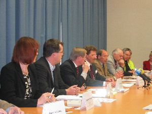 Die ganze Tischrunde mit Partner der Gemeinschaftsaktion