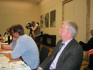 Im Vordergrund Herr Grote, Unfallkasse München, im Hintergrund der Kameramann von RTL