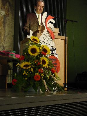 Schulamtsdirektor Wolfgang Schwamborn begrüßt die Gäste