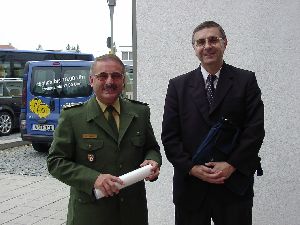 EPHK Hubert Schröder und der Polizeipräsidenten von Schwaben