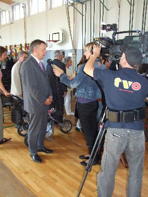 Nochmals Fernsehen, hier OTV (Oberfranken TV).