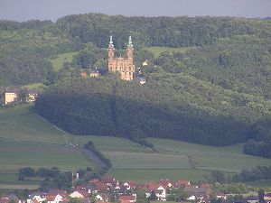... und noch ein Blick auf das gegen&uuml;ber liegende Vierzehnheiligen ...