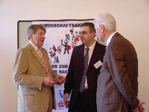 EPHK Hubert Schr&ouml;der vom Staatsministerium des Innern begr&uuml;&szlig;t Herrn G&uuml;nter Fuchs, Vizepr&auml;sident