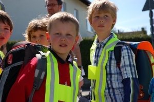 Jetzt haben Sie so viele Bilder gesehen, aber was einen „Bus auf Füßen“ wirklich ausmacht, könnte Ihnen vielleicht noch nicht ganz klar sein. Dazu sollten Sie die PRESSEMITTEILUNG – auch auf der Homepage der GA – lesen, da steht es schwarz auf weiß, ganz genau!
