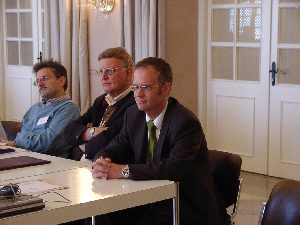 Auch Herr Keil von der Hanns-Seidel-Stiftung hört aufmerksam zu