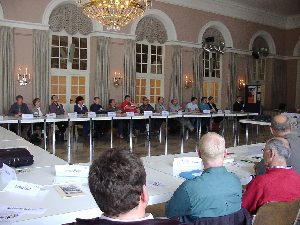 Aufmerksame und interessierte Zuhörer bei den Gruppenberichten