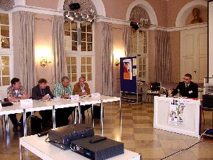 Hier werden bereits die Aufgaben für die Gruppenarbeit gestellt