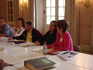 Eine weitere Arbeitsgruppe in angeregter Diskussion und gleich mit 2 Damen