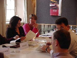 Die beiden Damen waren eifrige und nicht unkritische Teilnehmer am Seminar, aber das ist schon in Ordnung, wir wollen schließlich wissen, wo der „Schuh drückt vor Ort“