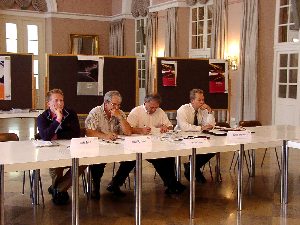 ... und sind dann doch zufrieden mit den Erklärungen, warum die Landratsämter über die Aktion nicht zeitnah informiert wurden