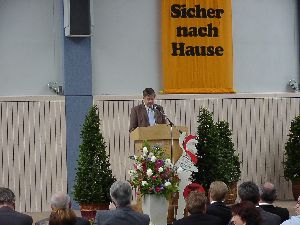 Die Festansprache hielt (heuer zum 8. Mal) der Staatssekretär im Bayerischen Staatsministerium für Unterricht und Kultus, Herr Karl Freller, ....