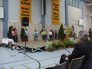 ... und zwar mit den Kindern vom „Zirkus Kunterbunt“ der Musikschule Straubing.