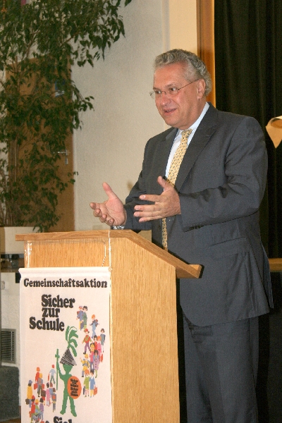 Innenminister Joachim Herrmann bei seinem Statement, mit Überzeugung und Herzblut vorgetragen“, Walter Schwab