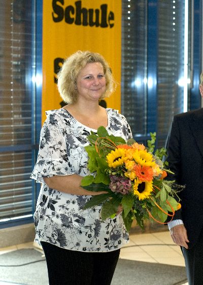 ... und hier bei der stellvertretenden Elternbeiratvorsitzenden, Frau Alexandra Krantz, unter deren Leitung den Gästen nach der Veranstaltung ein anspruchsvolles, wenn auch nicht billiges kaltes Büfett kredenzt wurde.