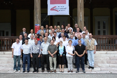 Und hier sagt er Adieu zu den oberbayerischen ÖVSB. Schön war es, mit guten Erlebnissen und guten Bekannten, aber mit fast 73 Jahren darf man sich auch von einem Ehrenamt verabschieden, wenngleich auch hier der Satz gilt: Jetzt, da ich weiß, wie es geht, gehe ich in Pension. – So ist das Leben.