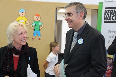 ... und hier die Rektorin mit Herrn EPHK Hubert Schröder vom Bayerischen Staatsministerium des Innern - beide freuen sich über die gelungene Veranstaltung