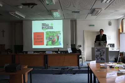 Rainer Salz mit einer eindrucksvollen Powerpointepräsentation