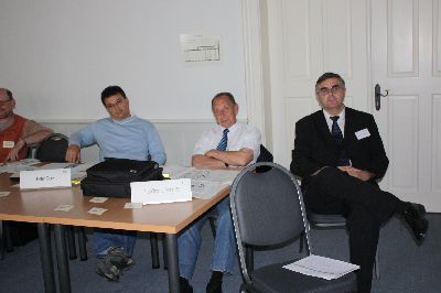 Aufmerksam verfolgen Herr Peter Geck vom KVR der LHSt München, Herr Ferdinand Schmitz vom PP München und Herr Hubert Schröder vom StMI die interessanten und zielführend vorgetragenen Erfahrungsberichte der ÖVSB