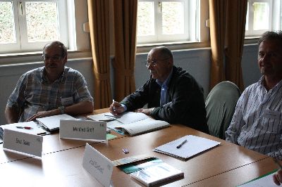 Auch Herrn Groß steht ein Abschied bevor: Er geht als ÖVSB des LRA Mindelheim demnächst in den verdienten Ruhestand, bleibt aber als rühriger und verdienter Mitarbeiter der VW Mindelheim erhalten. Bravo, das sind die richtigen Pensionisten!