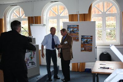 Walter Schwab freut sich sehr über dieses Geschenk – die Mittelfranken sind halt besonders aufmerksame Menschen mit den richtigen Leute an der richtigen Stelle – vielen Dank Herr Dörr!