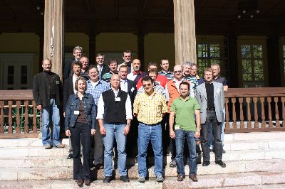 Und hier ein großes Gruppenbild: Die gesamte Mannschaft der ÖVSB der Städte aus Oberbayern, Mittelfranken und Schwaben vor der Molkehalle in Wildbad Kreuth