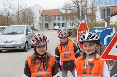 So tüchtige und hübsche junge Damen gibt es in Hallbergmoos